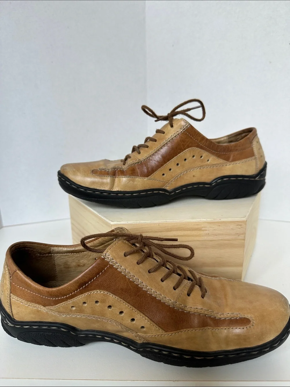 Josef Seibel Men’s Two-Tone Tan and Brown Lace-Up Oxfords